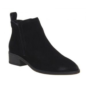 Dolce Vita Tessey Black Suede bootie